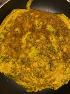 omletă-cu-marar-si-ceapa