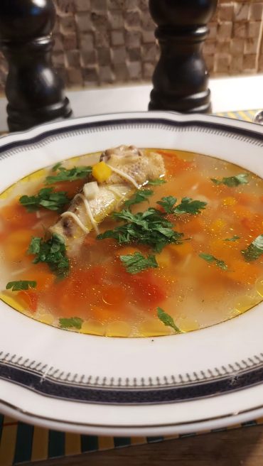 supă de pui șși tăiței