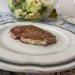 stake de ton pe farfurie