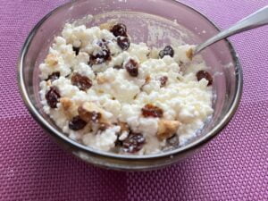 Brânză cu miere și nuci