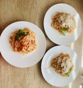 paste cu sos de rosii